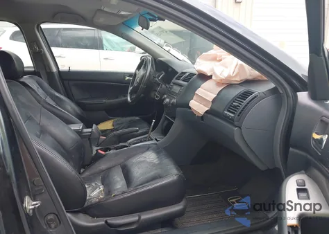 2005 Honda Accord 2.4 Lx from USA, damaged, VIN 1HGCM56465A104004